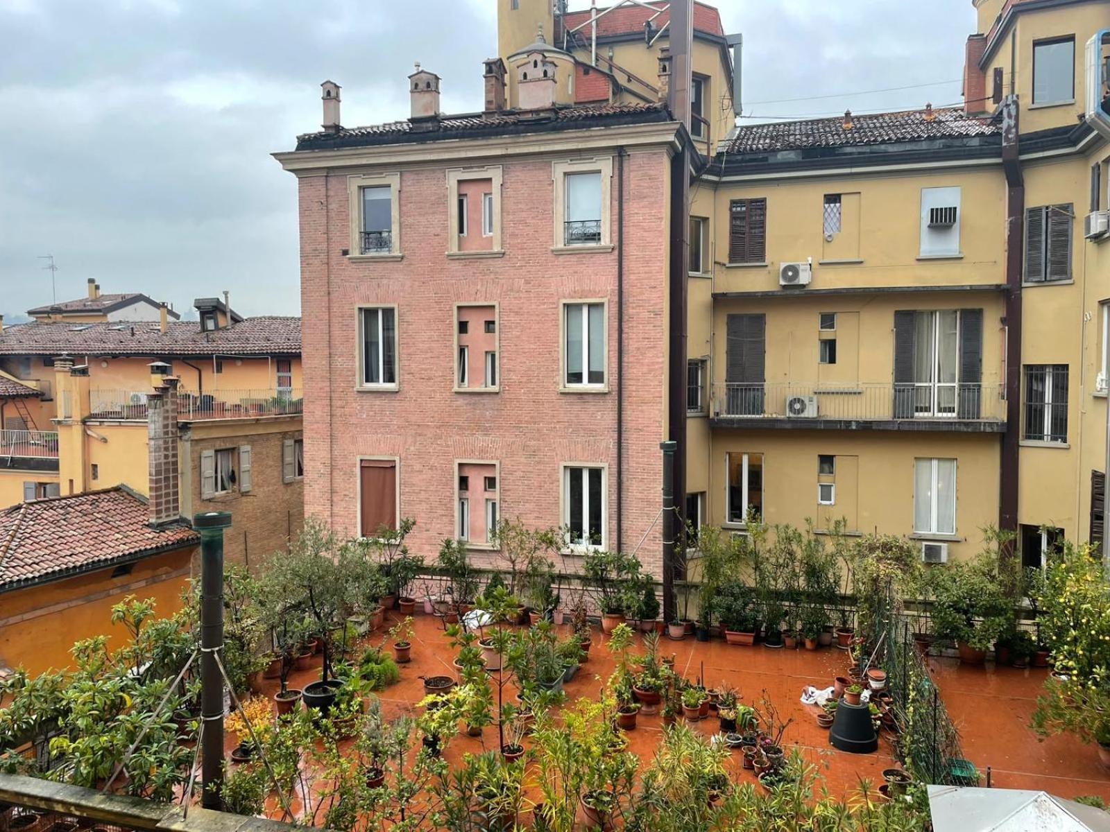 Le Suites Dell'Edera Болонья Экстерьер фото
